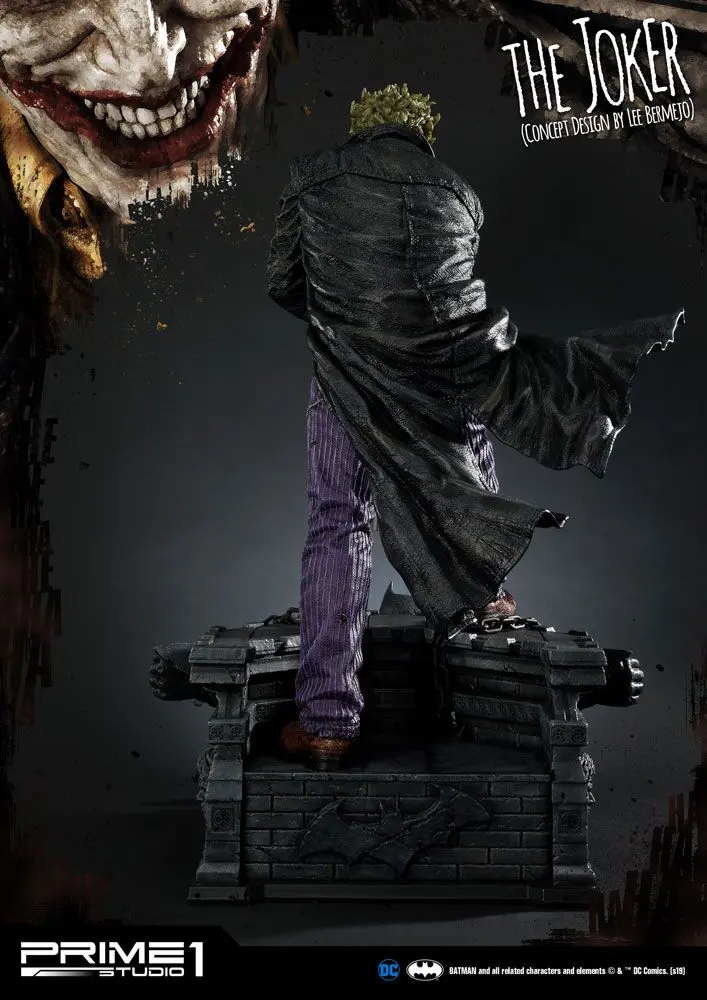 DC Comics The Joker by Lee Bermejo szobor figura 71 cm termékfotó