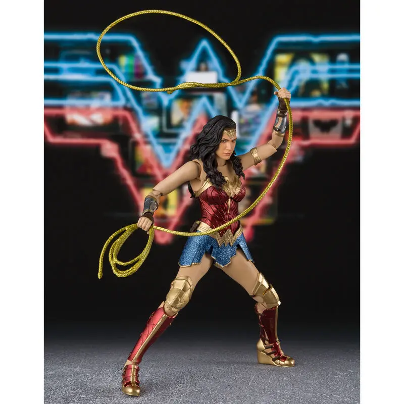 DC Comics Wonder Woman 1984 figura 15cm termékfotó