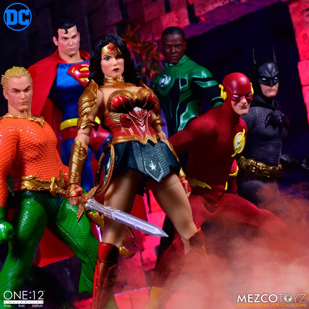 DC Comics Wonder Woman Mozgatható figura 17cm termékfotó