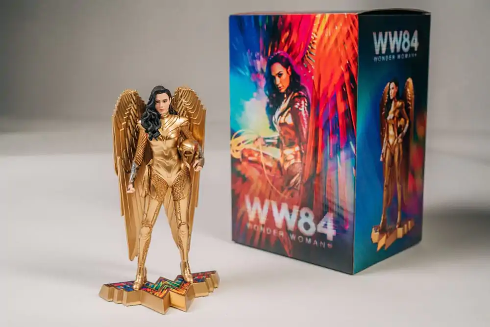 DC Comics Wonder Woman szobor figura 26 cm termékfotó