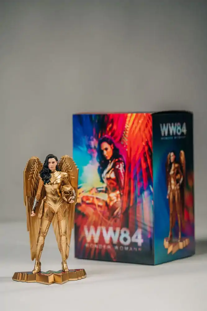 DC Comics Wonder Woman szobor figura 26 cm termékfotó