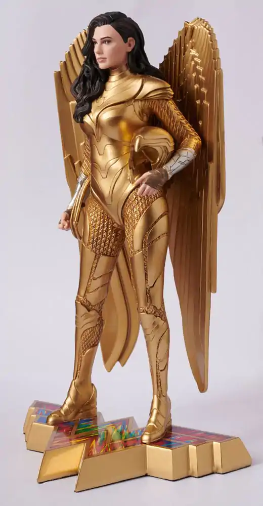 DC Comics Wonder Woman szobor figura 26 cm termékfotó