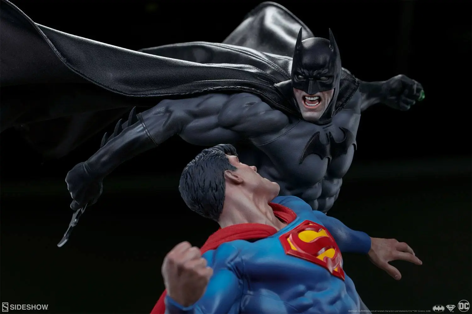 DC ComicsBatman vs. Superman  szobor figura 60 cm termékfotó