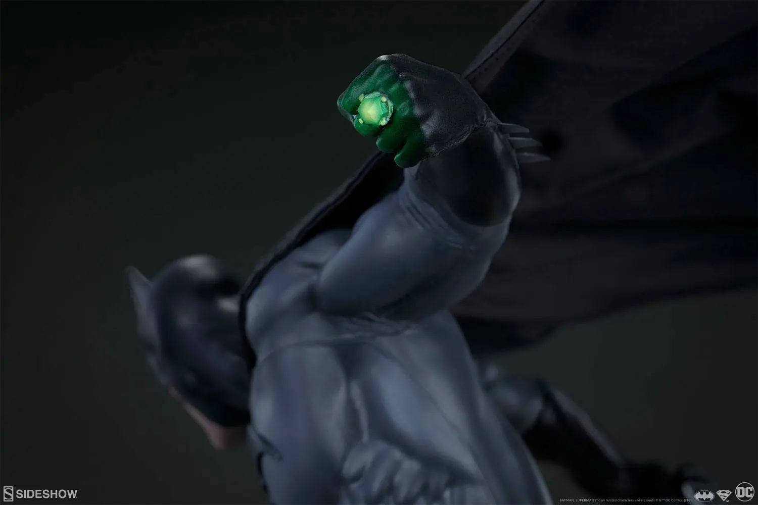 DC ComicsBatman vs. Superman  szobor figura 60 cm termékfotó