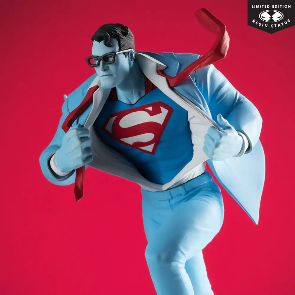 DC Direct 1/10 Superman Red and Blue: Superman by Clayton Henry szobor figura Limitált kiadás 16 cm termékfotó