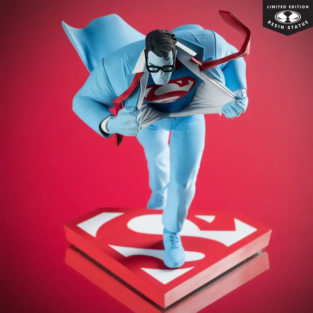DC Direct 1/10 Superman Red and Blue: Superman by Clayton Henry szobor figura Limitált kiadás 16 cm termékfotó