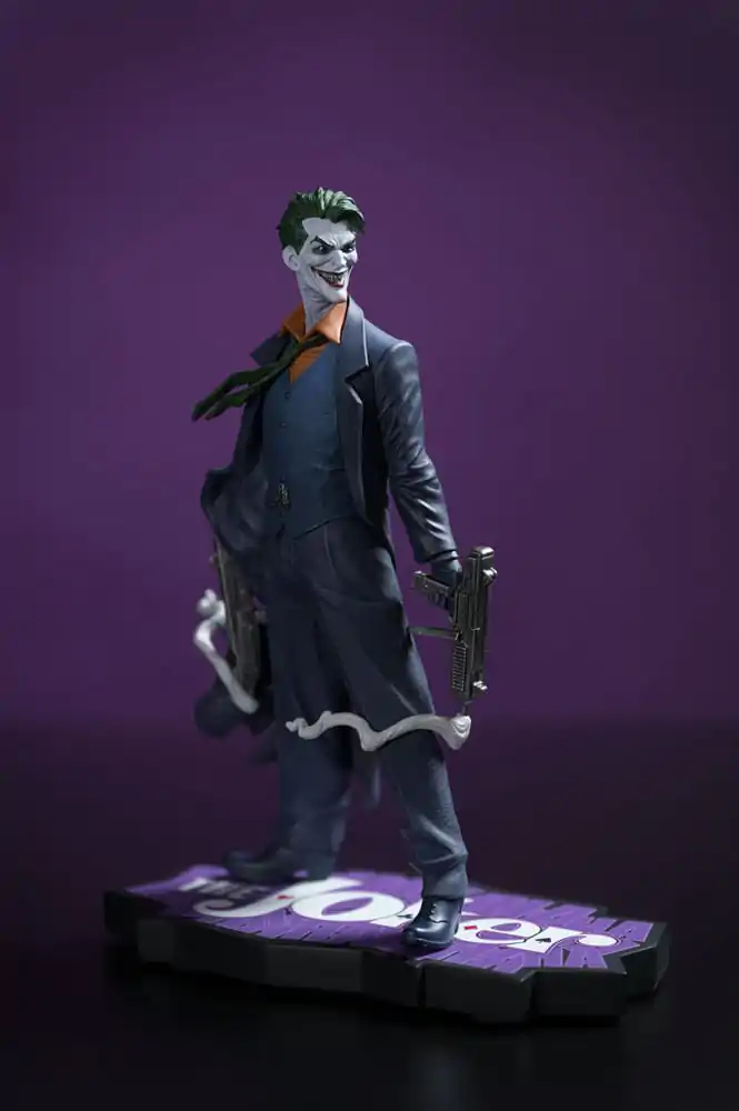 DC Direct 1/10 The Joker Purple Craze: The Joker by Gabriele Dell'Otto szobor figura Limitált kiadás 19 cm termékfotó