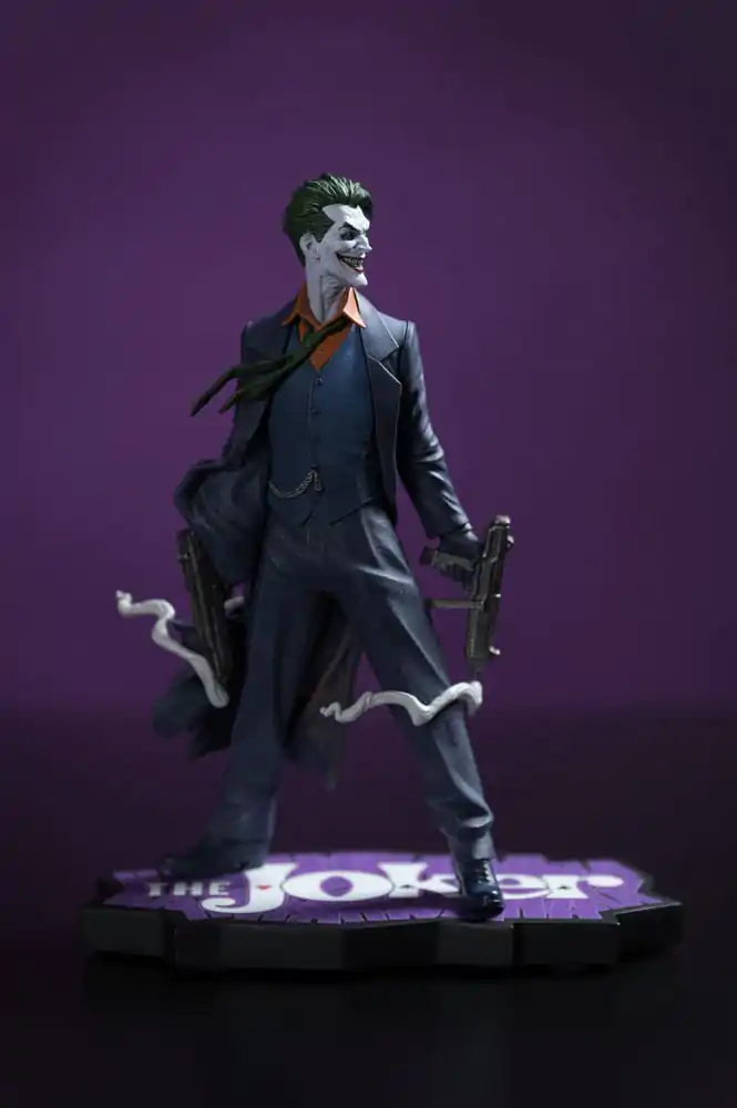 DC Direct 1/10 The Joker Purple Craze: The Joker by Gabriele Dell'Otto szobor figura Limitált kiadás 19 cm termékfotó