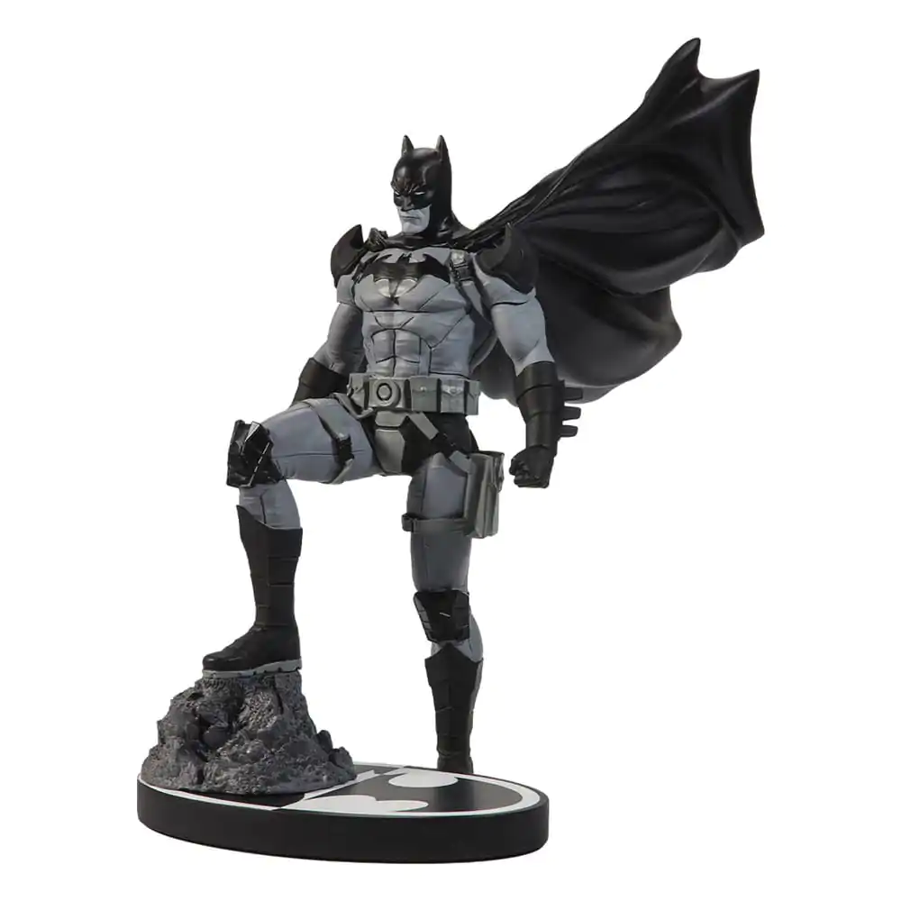 DC Direct Batman Black &amp; White by Mitch Gerads gyanta szobor figura 20 cm termékfotó