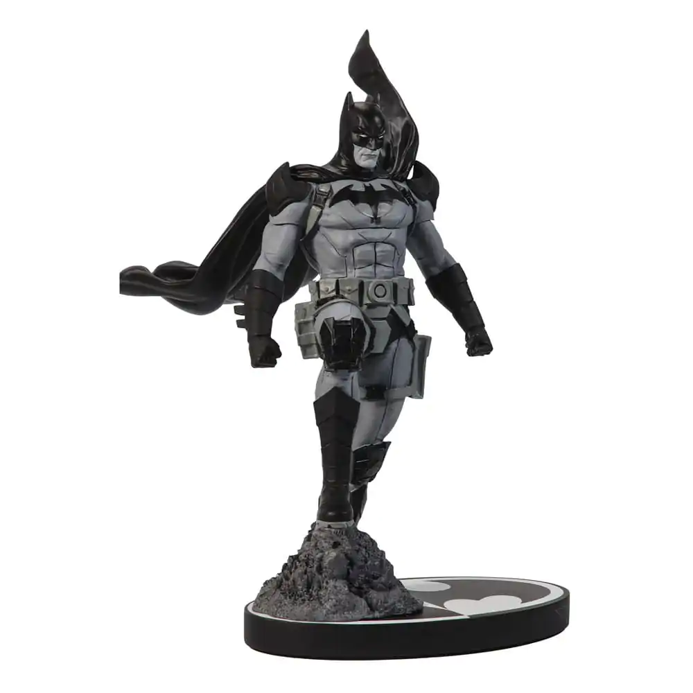 DC Direct Batman Black &amp; White by Mitch Gerads gyanta szobor figura 20 cm termékfotó