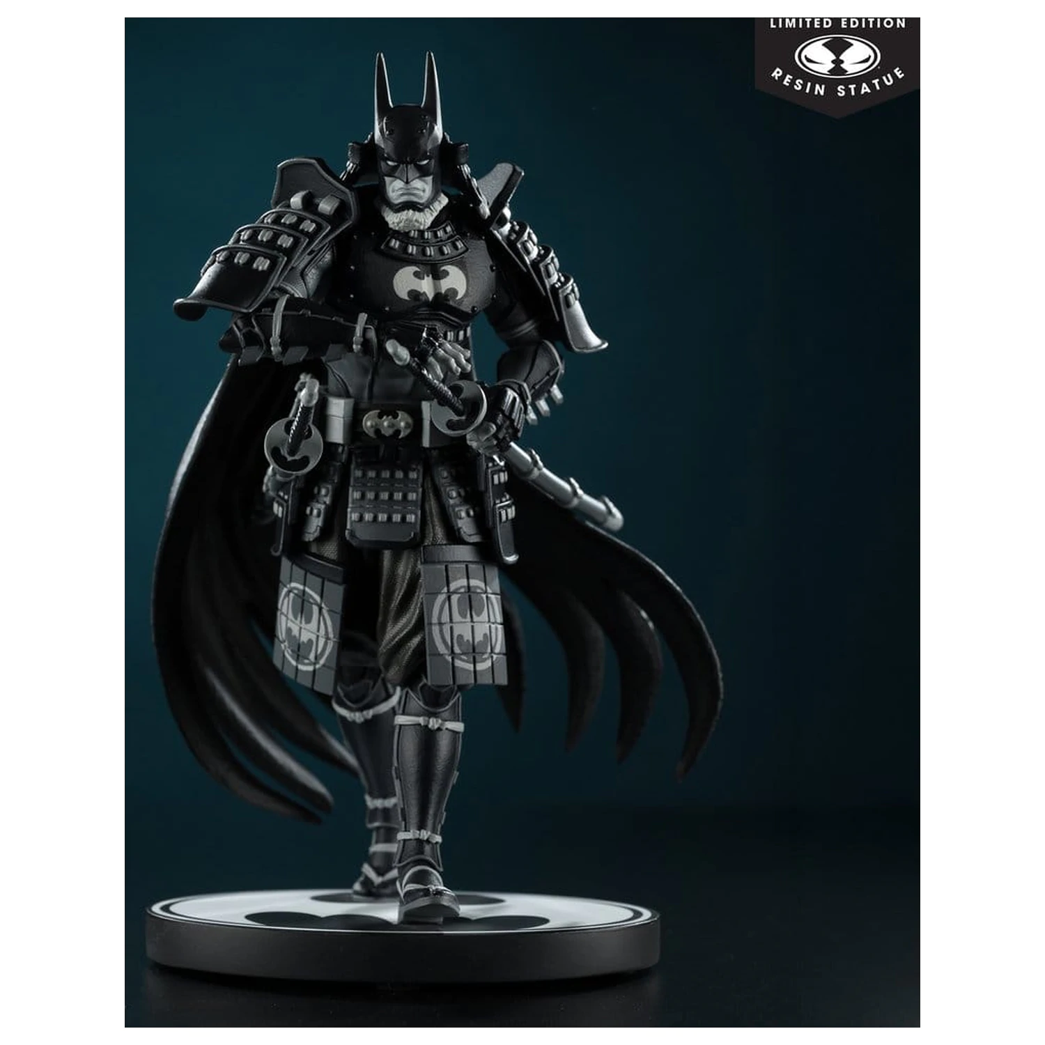 DC Direct Batman Black & White 1/10 Batman Ninja szobor figura 20 cm termékfotó