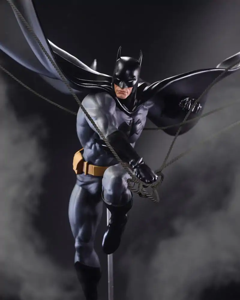 DC Direct DC Designer Series Batman (by Dan Mora) gyanta szobor figura 40 cm termékfotó