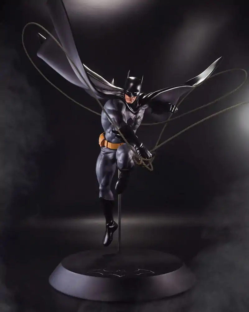 DC Direct DC Designer Series Batman (by Dan Mora) gyanta szobor figura 40 cm termékfotó