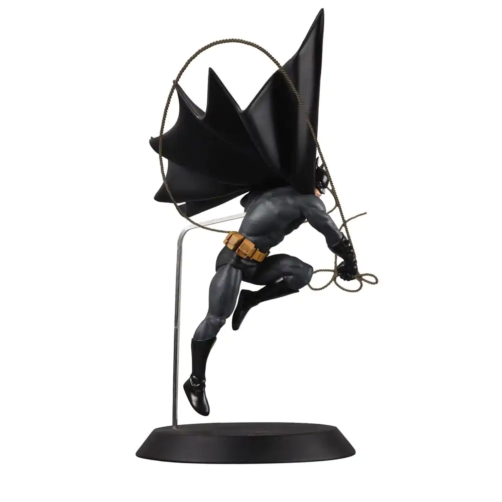 DC Direct DC Designer Series Batman (by Dan Mora) gyanta szobor figura 40 cm termékfotó