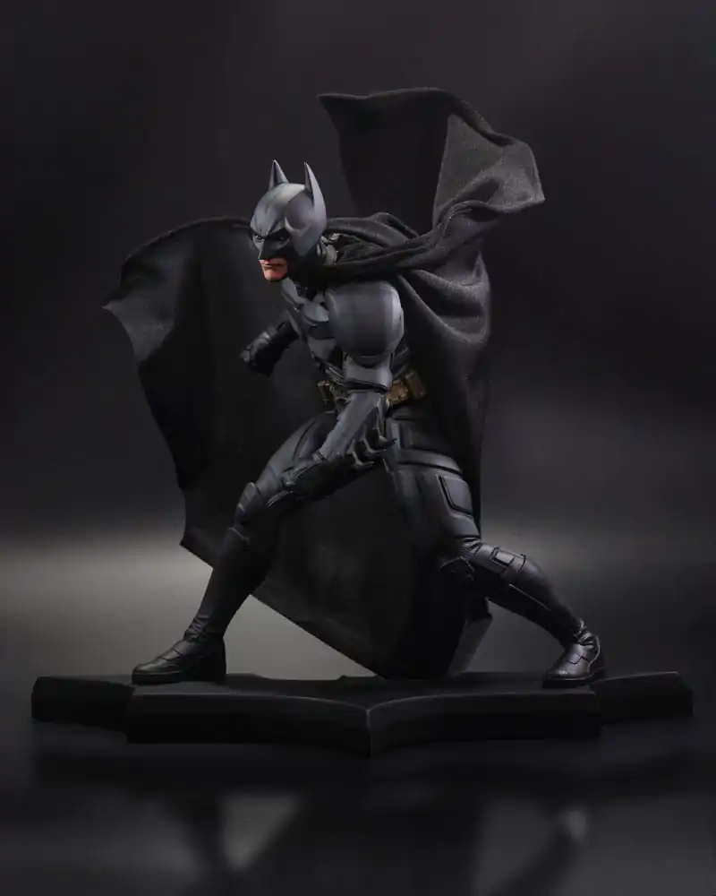 DC Direct DC Movie Statues Batman (The Dark Knight) gyanta szobor figura 24 cm termékfotó