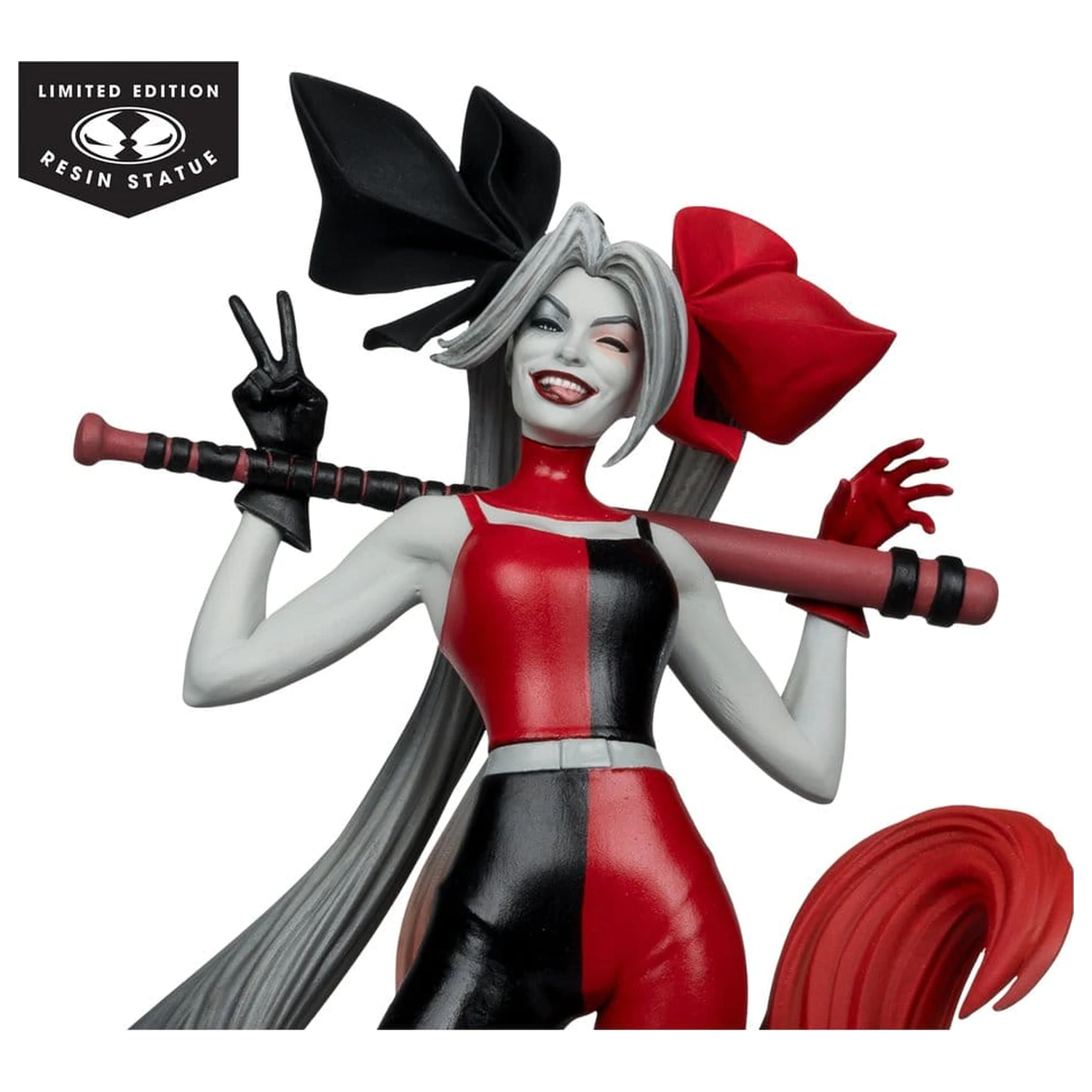 DC Direct Harley Quinn: Red, White & Black szobor figura 1/10 Harley Quinn by Alex Garner 21 cm termékfotó