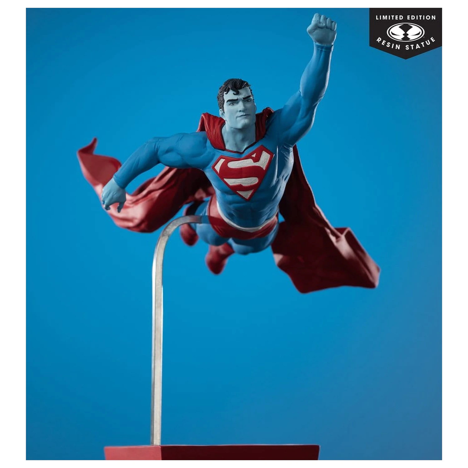 DC Direct Superman Red & Blue 1/10 Superman by Lee Bermejo szobor figura 26 cm termékfotó