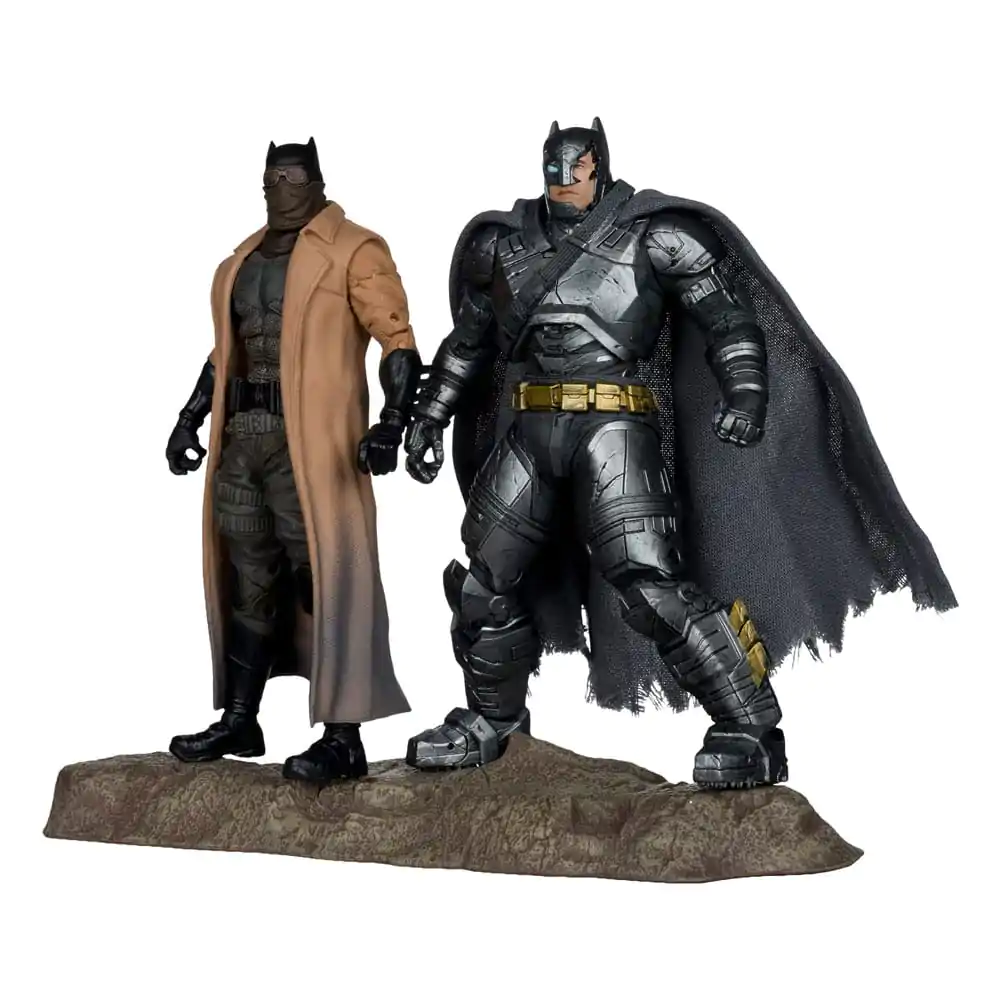 DC Multiverse McFarlane Collector Edition #02 Batman (Knightmare) &amp; Batman (Armor Suit) (BvS: DoJ) (Gold Label) 2 db-os akciófigura csomag 18 cm termékfotó