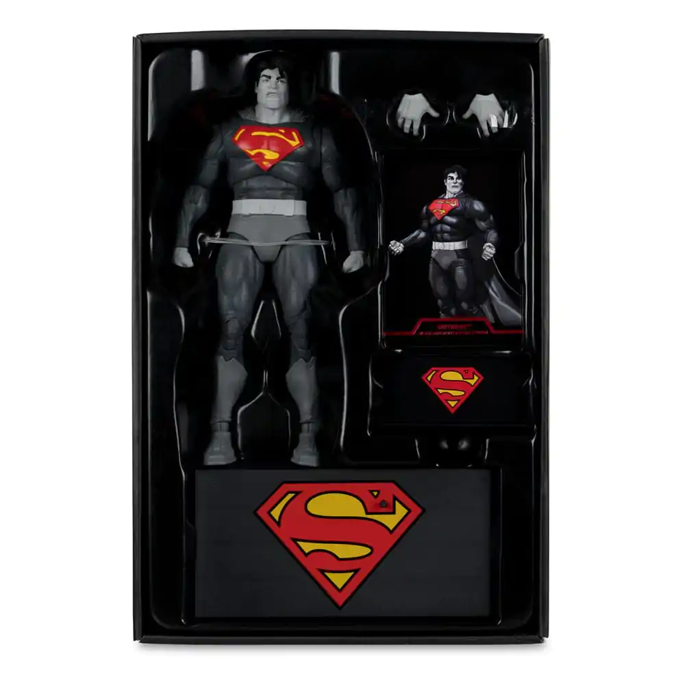 DC Multiverse Superman (The Dark Knight Returns) (Black & White Accent Edition) (Gold Label) akciófigura 18 cm termékfotó