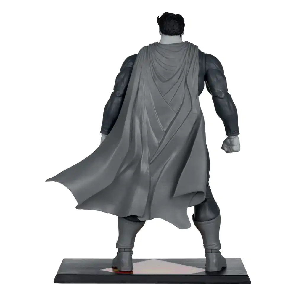 DC Multiverse Superman (The Dark Knight Returns) (Black & White Accent Edition) (Gold Label) akciófigura 18 cm termékfotó