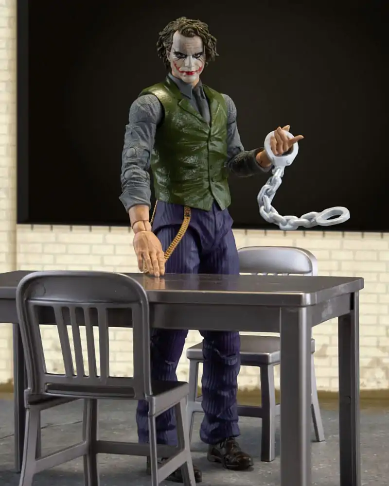 DC Multiverse The Joker (Jail Cell Variant) (The Dark Knight) (Gold Label) akciófigura 18 cm termékfotó