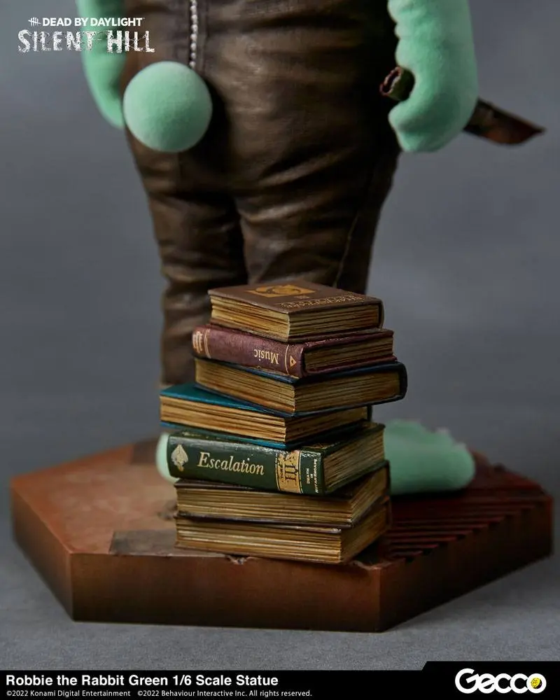 Dead By Daylight - Silent Hill Chapter 1/6 Robbie the Rabbit Green Version szobor figura 34 cm termékfotó