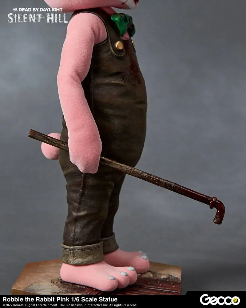 Dead By Daylight - Silent Hill Chapter 1/6 Robbie the Rabbit Pink Version szobor figura 34 cm termékfotó