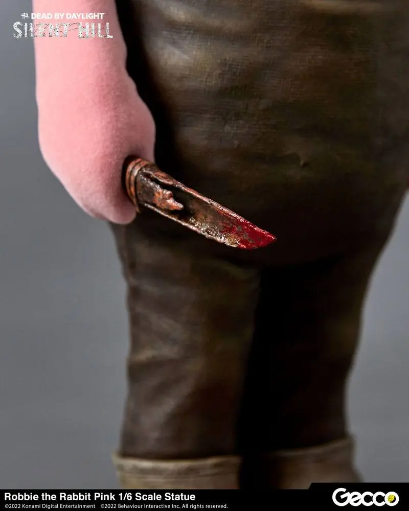 Dead By Daylight - Silent Hill Chapter 1/6 Robbie the Rabbit Pink Version szobor figura 34 cm termékfotó