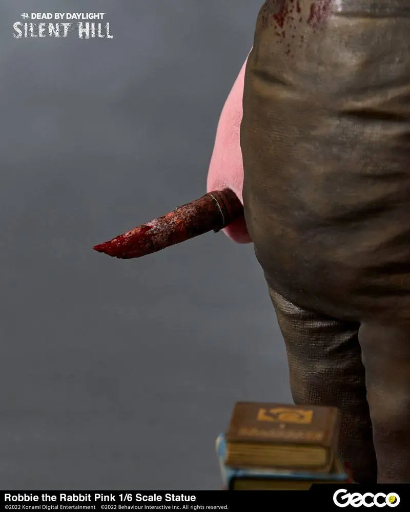 Dead By Daylight - Silent Hill Chapter 1/6 Robbie the Rabbit Pink Version szobor figura 34 cm termékfotó