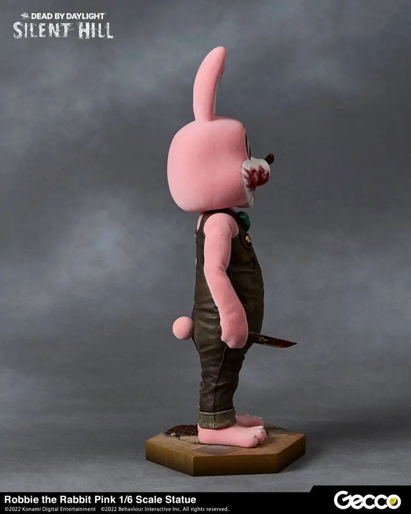 Dead By Daylight - Silent Hill Chapter 1/6 Robbie the Rabbit Pink Version szobor figura 34 cm termékfotó