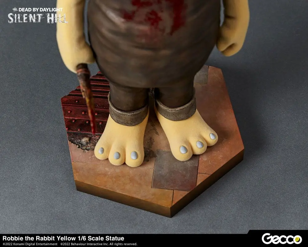 Dead By Daylight - Silent Hill Chapter 1/6 Robbie the Rabbit Yellow Version szobor figura 34 cm termékfotó