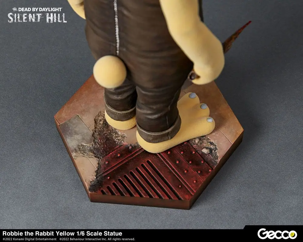 Dead By Daylight - Silent Hill Chapter 1/6 Robbie the Rabbit Yellow Version szobor figura 34 cm termékfotó