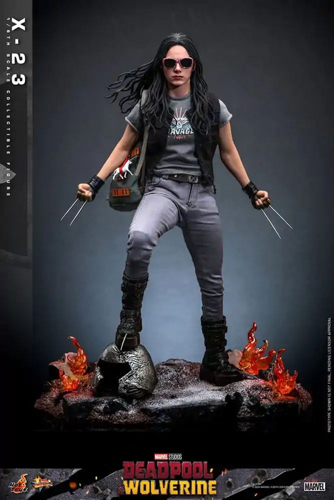 Deadpool & Wolverine Movie Masterpiece 1/6 X-23 akciófigura 27 cm termékfotó