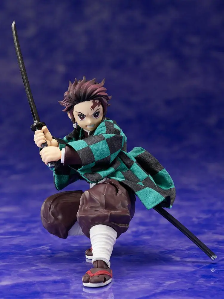 Demon Slayer: Kimetsu no Yaiba  1/12 Tanjiro Kamado akciófigura14 cm termékfotó