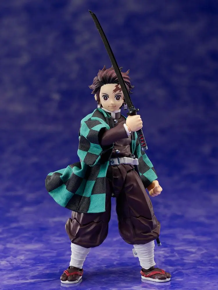 Demon Slayer: Kimetsu no Yaiba  1/12 Tanjiro Kamado akciófigura14 cm termékfotó