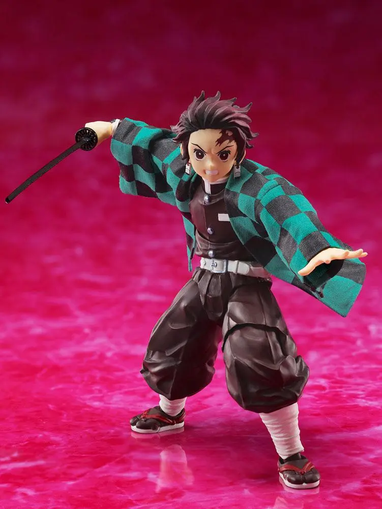 Demon Slayer: Kimetsu no Yaiba  1/12 Tanjiro Kamado akciófigura14 cm termékfotó
