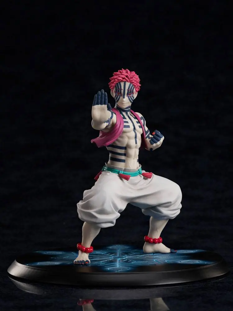 Demon Slayer: Kimetsu no Yaiba 1/8 Akaza szobor figura 19 cm termékfotó