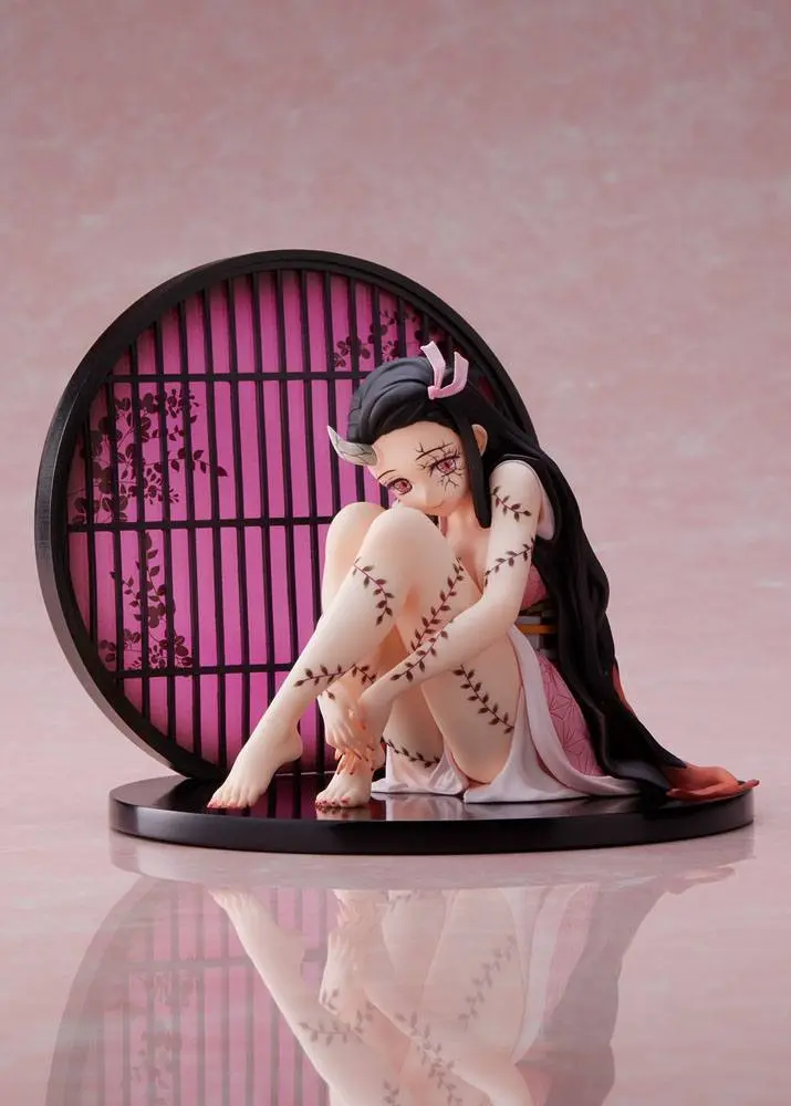 Demon Slayer: Kimetsu no Yaiba 1/8 Entertainment District Arc Nezuko Kamado (Demon Form Advancing Version) szobor figura 12 cm termékfotó