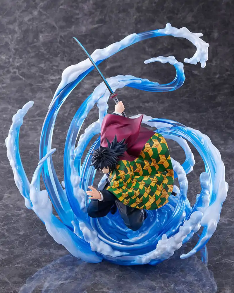 Demon Slayer: Kimetsu no Yaiba 1/8 Giyu Tomioka DX Ver. szobor figura 29 cm termékfotó