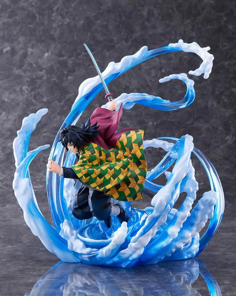 Demon Slayer: Kimetsu no Yaiba 1/8 Giyu Tomioka DX Ver. szobor figura 29 cm termékfotó