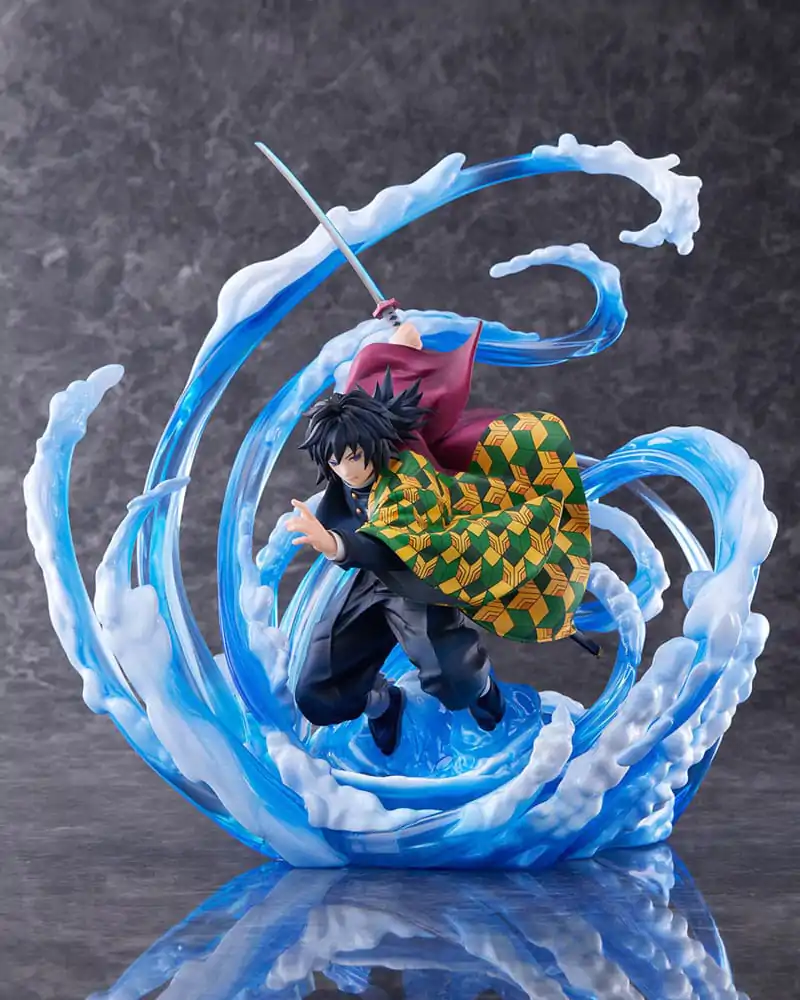 Demon Slayer: Kimetsu no Yaiba 1/8 Giyu Tomioka DX Ver. szobor figura 29 cm termékfotó