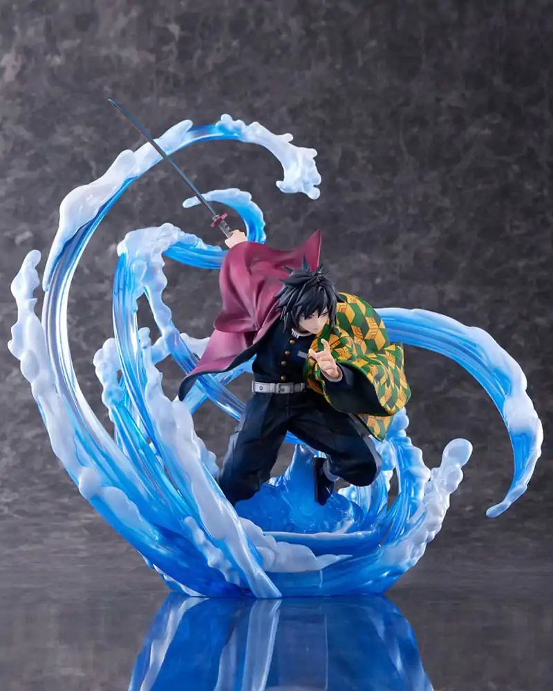 Demon Slayer: Kimetsu no Yaiba 1/8 Giyu Tomioka DX Ver. szobor figura 29 cm termékfotó