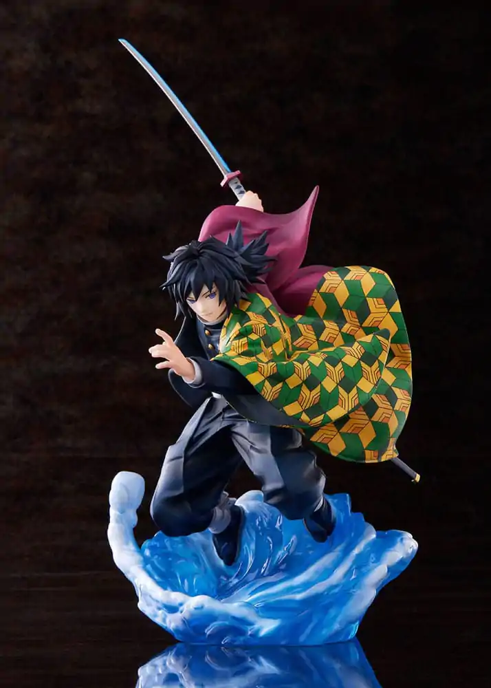Demon Slayer: Kimetsu no Yaiba 1/8 Giyu Tomioka szobor figura 27 cm termékfotó