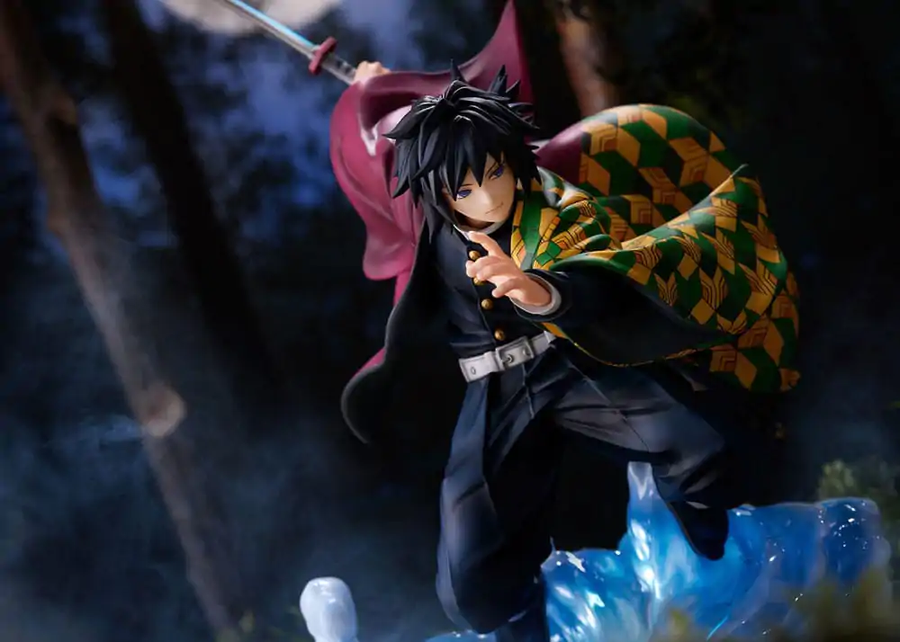 Demon Slayer: Kimetsu no Yaiba 1/8 Giyu Tomioka szobor figura 27 cm termékfotó