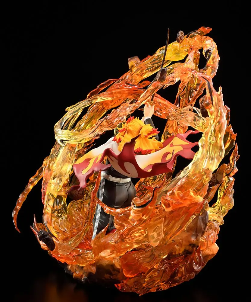 Demon Slayer: Kimetsu no Yaiba 1/8 Kyojuro Rengoku DX Ver. (re-run) szobor figura 35 cm termékfotó