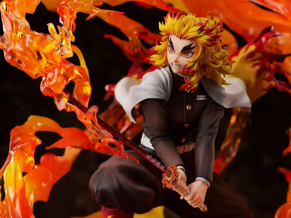 Demon Slayer: Kimetsu no Yaiba 1/8 Kyojuro Rengoku szobor figura 26 cm termékfotó