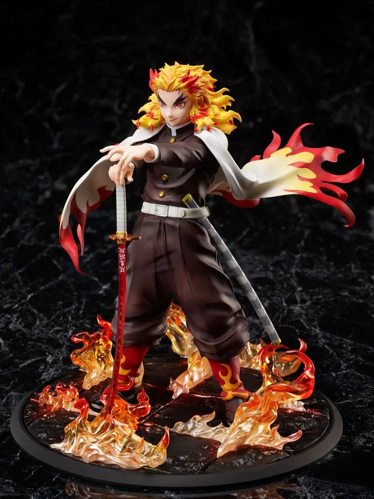 Demon Slayer: Kimetsu no Yaiba 1/8 Mugen Train Kyojuro Rengoku szobor figura 20 cm termékfotó