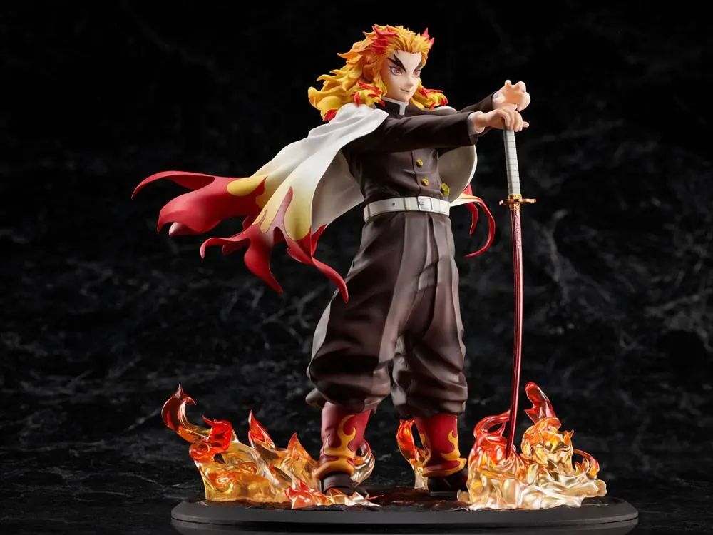 Demon Slayer: Kimetsu no Yaiba 1/8 Mugen Train Kyojuro Rengoku szobor figura 20 cm termékfotó
