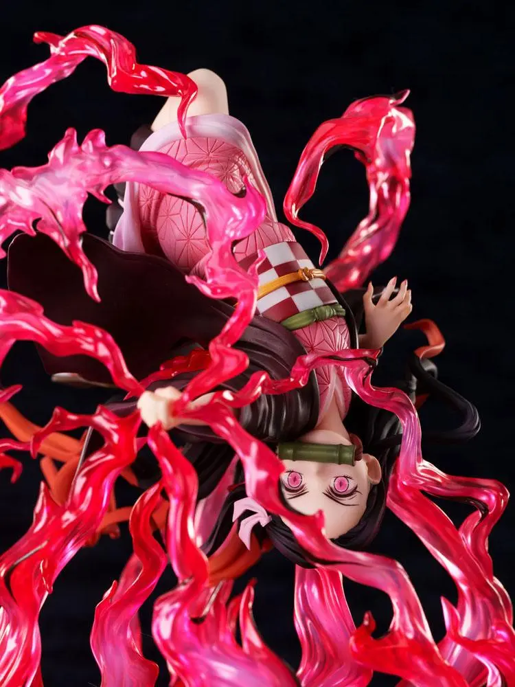 Demon Slayer: Kimetsu no Yaiba 1/8 Nezuko Kamado Exploding Blood szobor figura 20 cm termékfotó