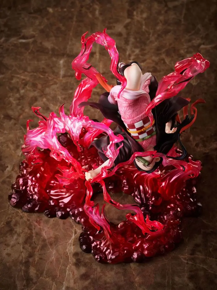 Demon Slayer: Kimetsu no Yaiba 1/8 Nezuko Kamado Exploding Blood szobor figura 20 cm termékfotó